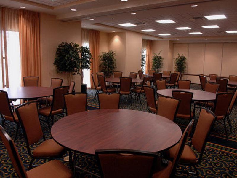 Springhill Suites By Marriott Wheeling Triadelphia Area מסעדה תמונה
